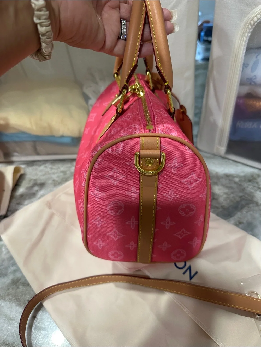 The Unbranded Brand cute pink
